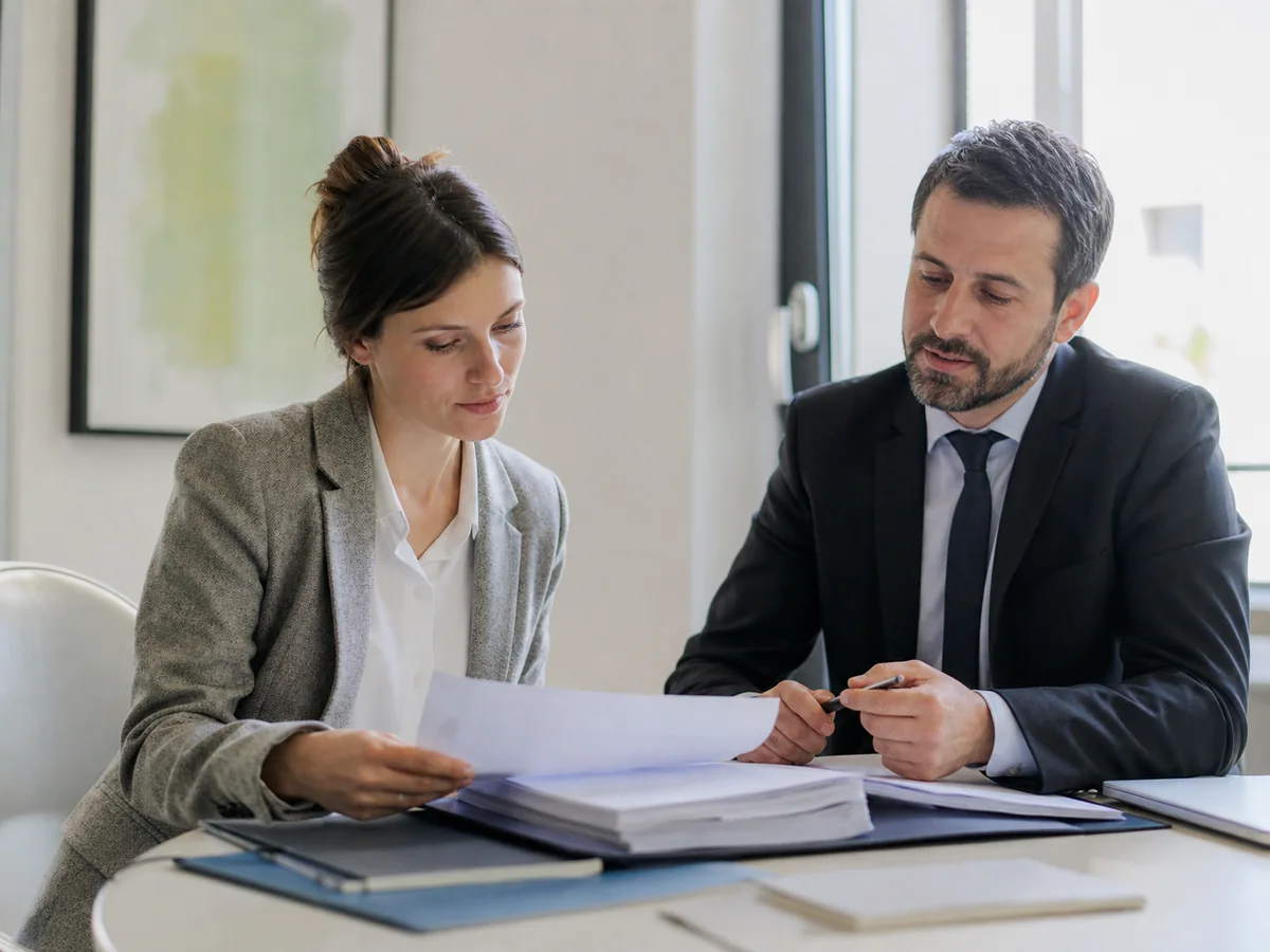 Achat ou vente d'un logement — Les dix jours commencent avec un dossier complet : L'acquéreur non professionnel d'un logement bénéficie d'un délai de rétractation de dix jours calendaires.