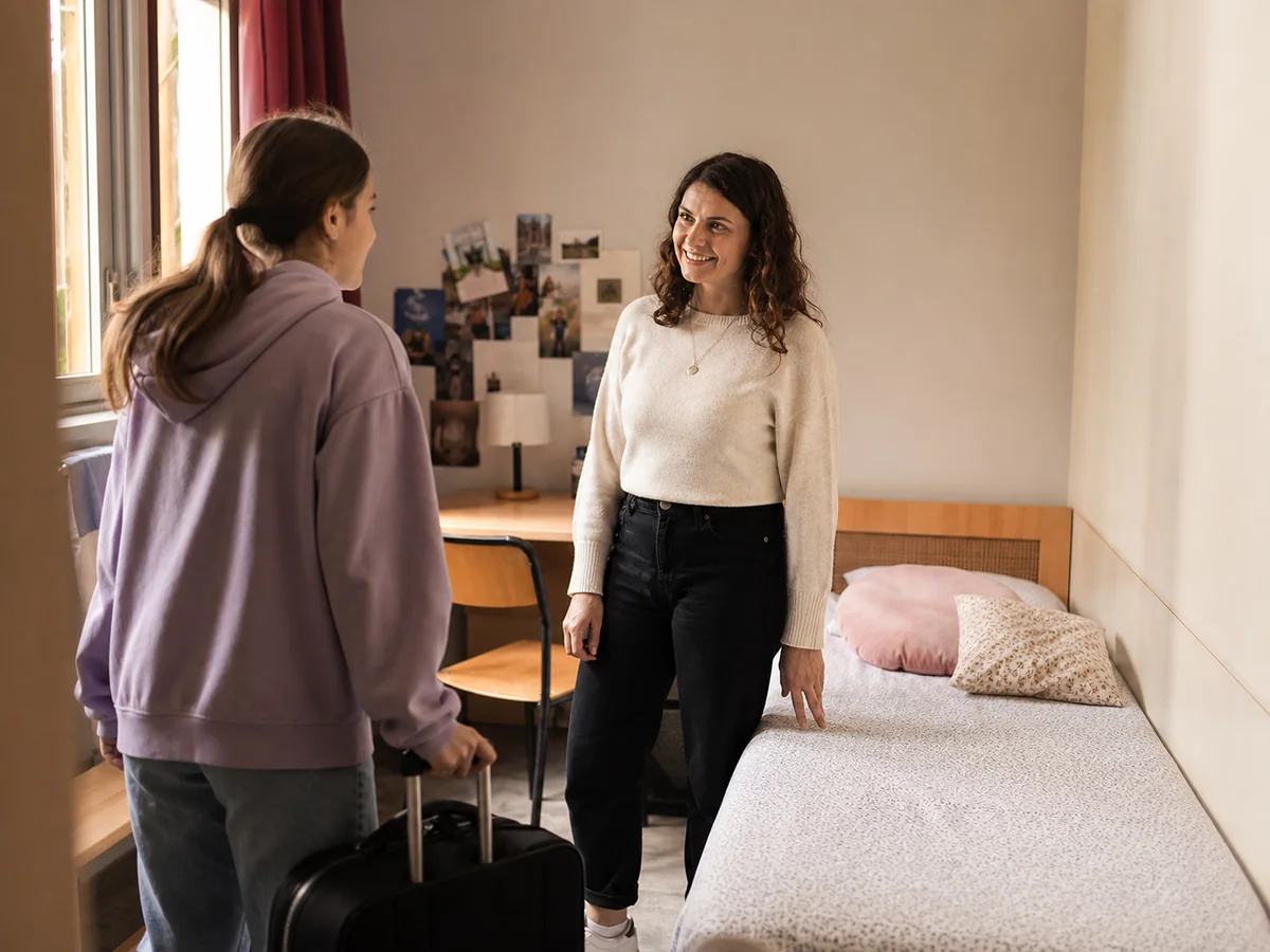 Aides financières pour la scolarité — Ajouter les compléments adaptés : un élève boursier national interne au collège ou au lycée bénéficie de la prime à l’internat sans demande distincte.