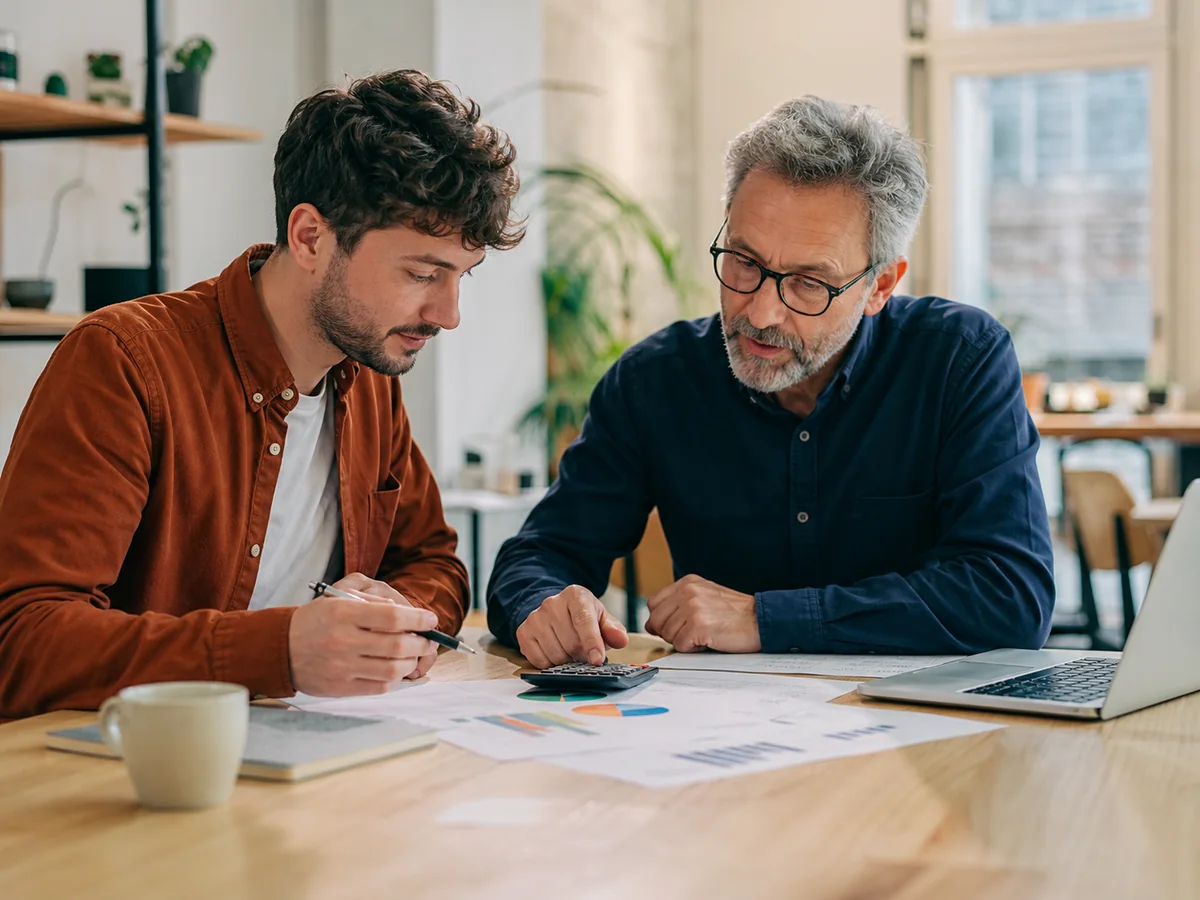 Chômage : aides à la création ou la reprise d'entreprise, à l’étape « Arce : du droit restant au capital » : L'Arce s'adresse notamment au demandeur d'emploi bénéficiaire de l'ARE au moment de la création ou de la reprise.