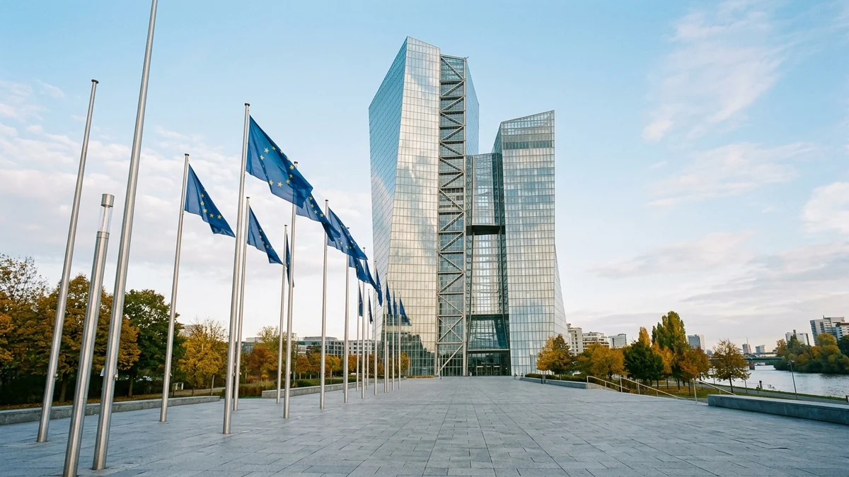 Exigences sur les réserves obligatoires à la BCE — façade vitrée contemporaine et esplanade du siège de la Banque centrale européenne à Francfort.